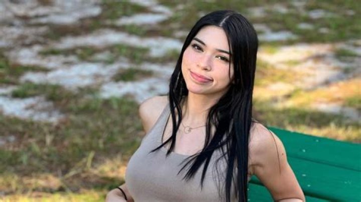 Aishah Sofey: [Fitness | Lifestyle | Entrepreneur] & More!