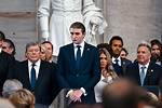 Barron Trump's Towering Stature: Unveiling His Height at 16