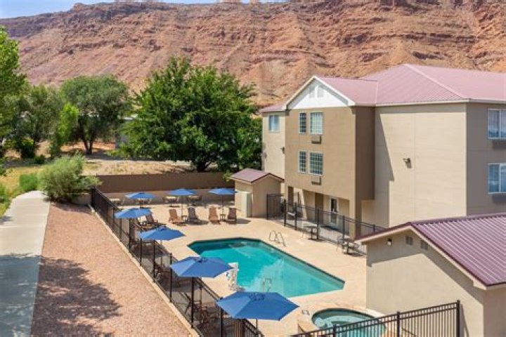 Discover the Allure of Wyndham Moab UT: Your Ultimate Guide to Adventure and Comfort