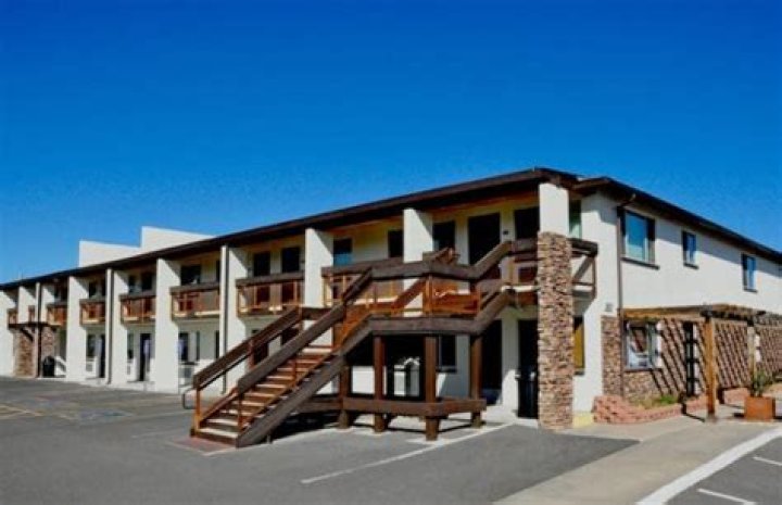 Discover the Beauty of Red Feather Lodge Grand Canyon AZ