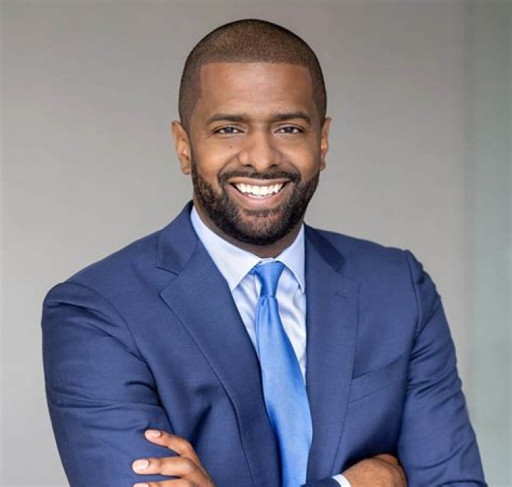 How Tall Is Bakari Sellers? A Comprehensive Guide to His Height and More