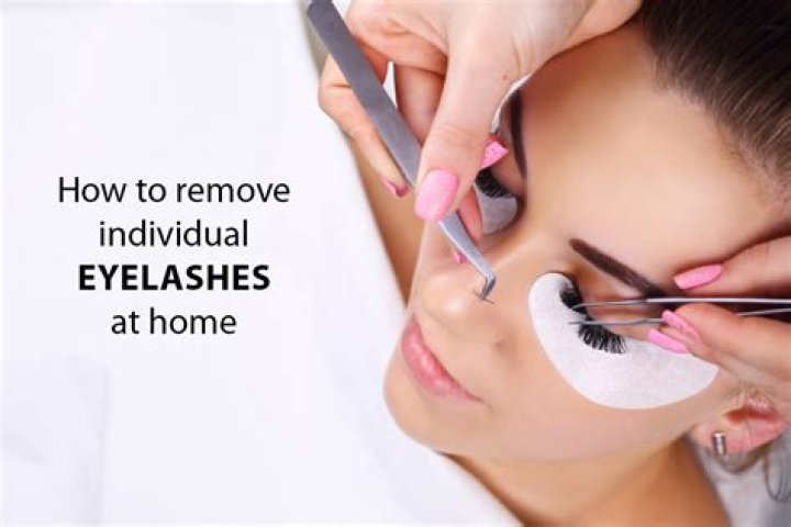 How to Master the Removal of Fake Eyelashes: A Comprehensive Guide