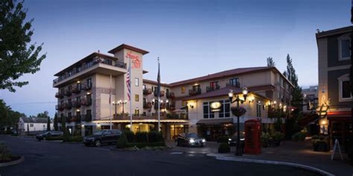 Inn on the 5th Eugene: A Luxurious Escape in Oregon
