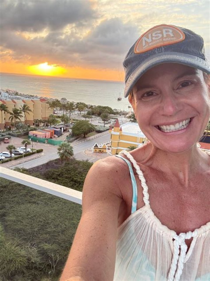Jen Carfagno at the Beach: Your Ultimate Guide to Her Life, Career, and Adventures