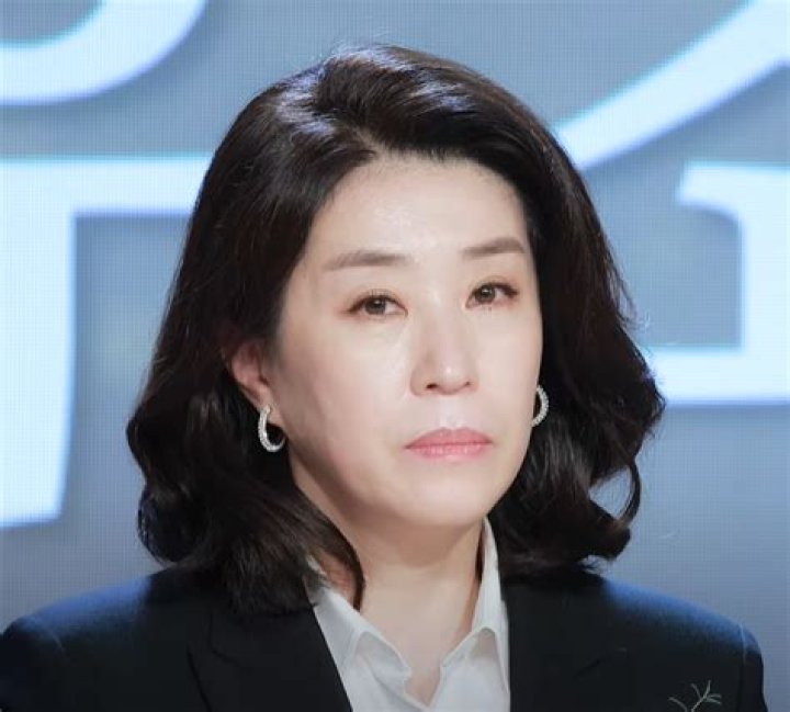 Kim Mi Kyung: A Star Who Shines in Korea's Entertainment Industry