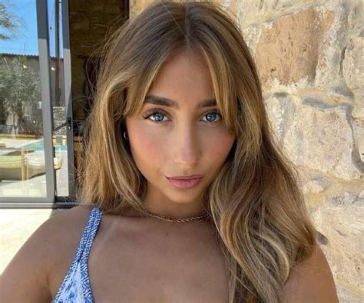 Lily Phillips Young: The Rising Star in the Entertainment Industry