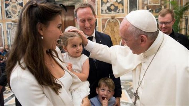 Pope Francis Wife and Daughter: Unveiling the Truth Behind the Vatican's Leadership