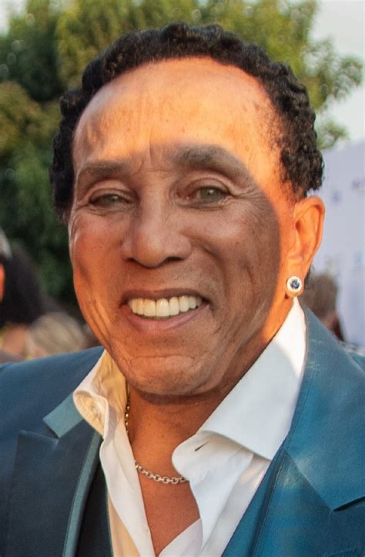 Smoky Robinson Biography: A Legendary Journey Through Music and Life