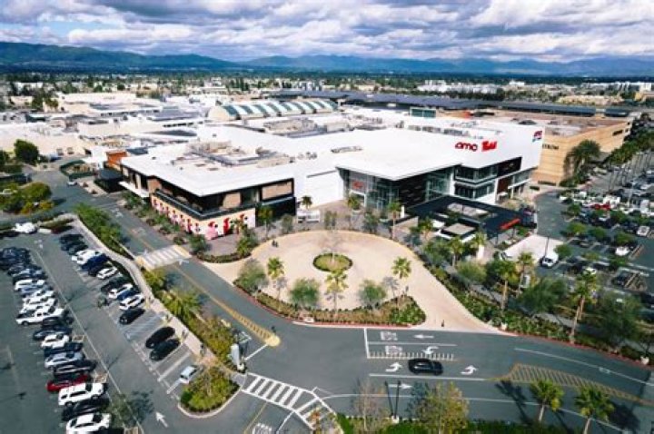 Topanga Mall: A Premier Shopping Destination in Los Angeles