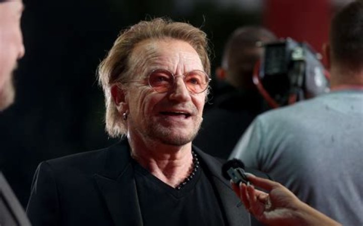 Who Is the Leader of U2: A Comprehensive Look at Bono and the Band's Legacy